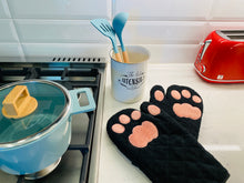 Load image into Gallery viewer, Cricket &amp; Junebug Oven Mitts Cat Paws - Black &amp; Pink
