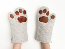 Load image into Gallery viewer, Cricket &amp; Junebug Oven Mitts Cat Paws - Grey and Brown
