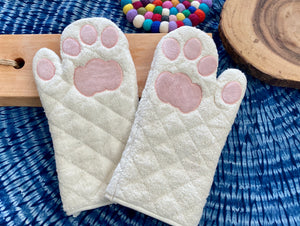 Cricket & Junebug Oven Mitts Cat Paws - White and Pink